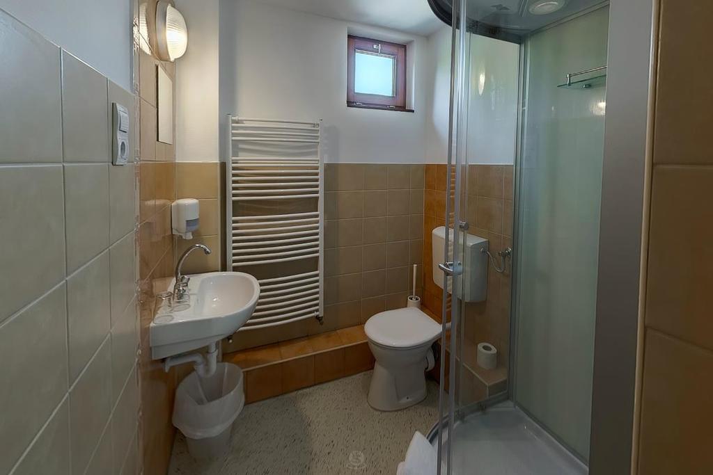 Arena Kemping & Vendeghaz Hotel บูดาเปสต์ ภายนอก รูปภาพ